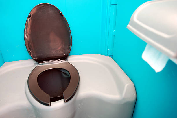Best Portable bathroom rental  in Raytown, MO