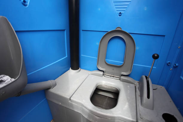 Porta potty delivery and setup in Raytown, MO